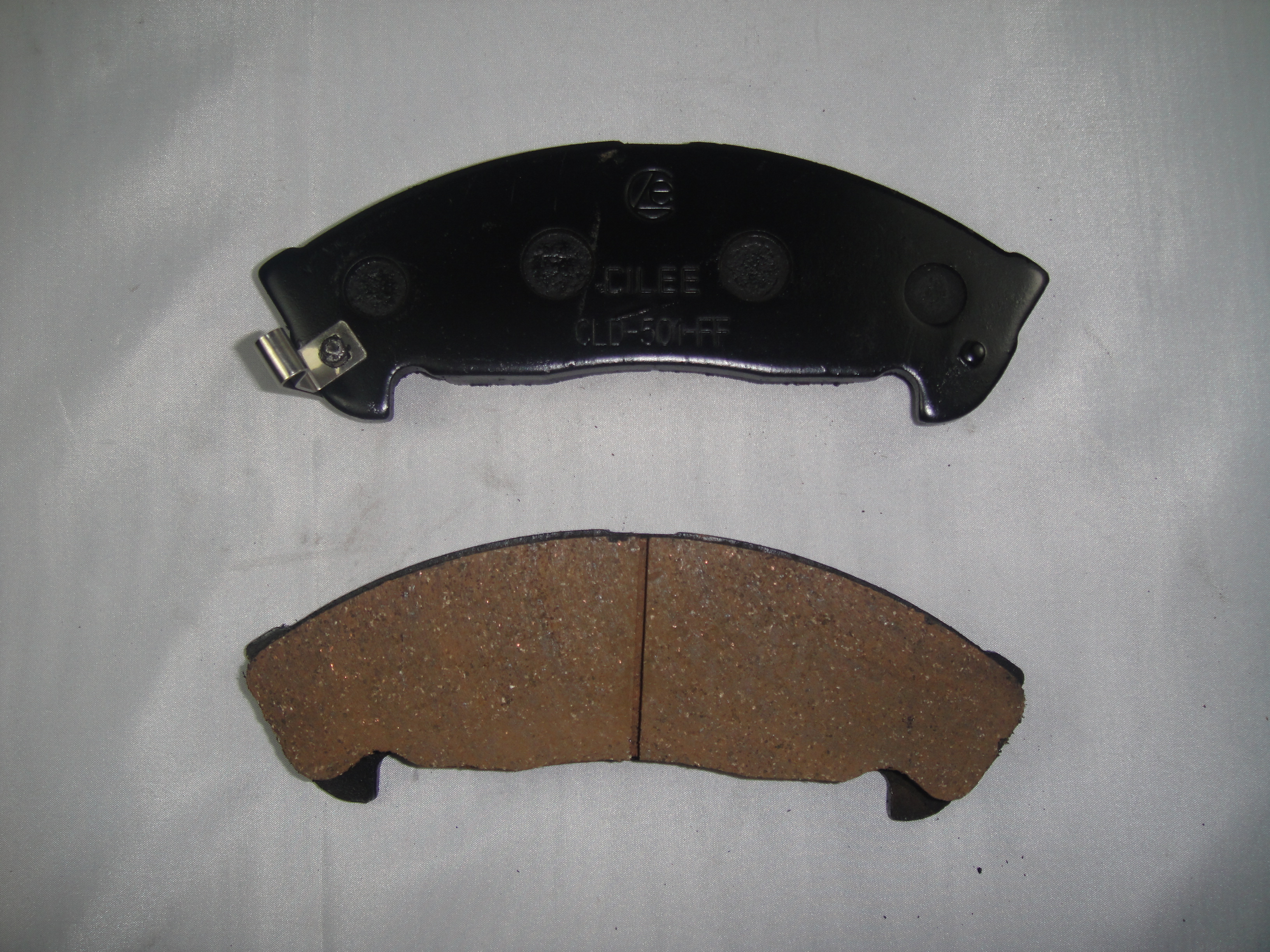 High quaity auto spare part disc semi metallic Beeman brake pad for Isuze D4037/A361WK